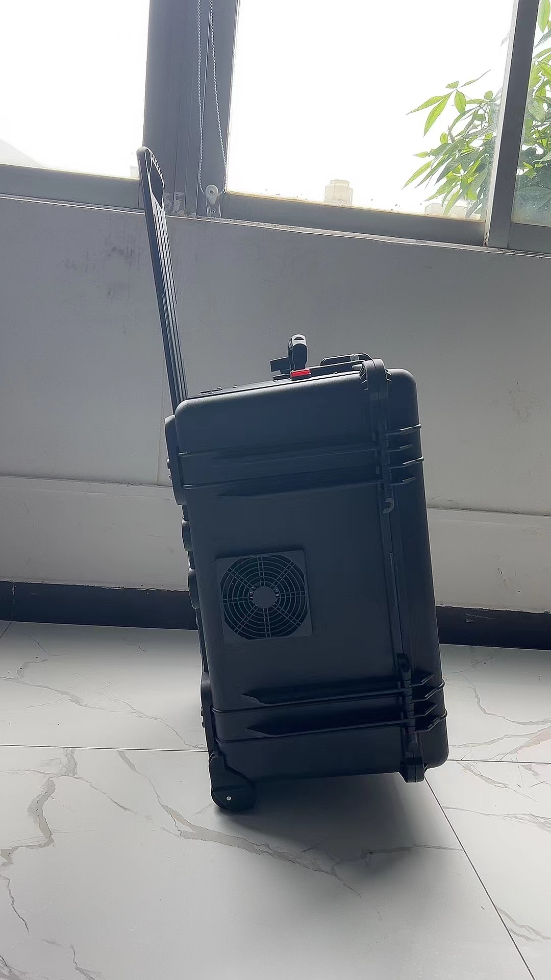 昭阳手拉箱型移动通信干扰器